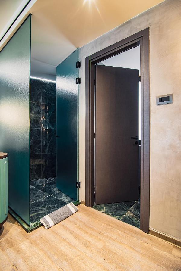 Project 3 Urban Chic Hotel 4*