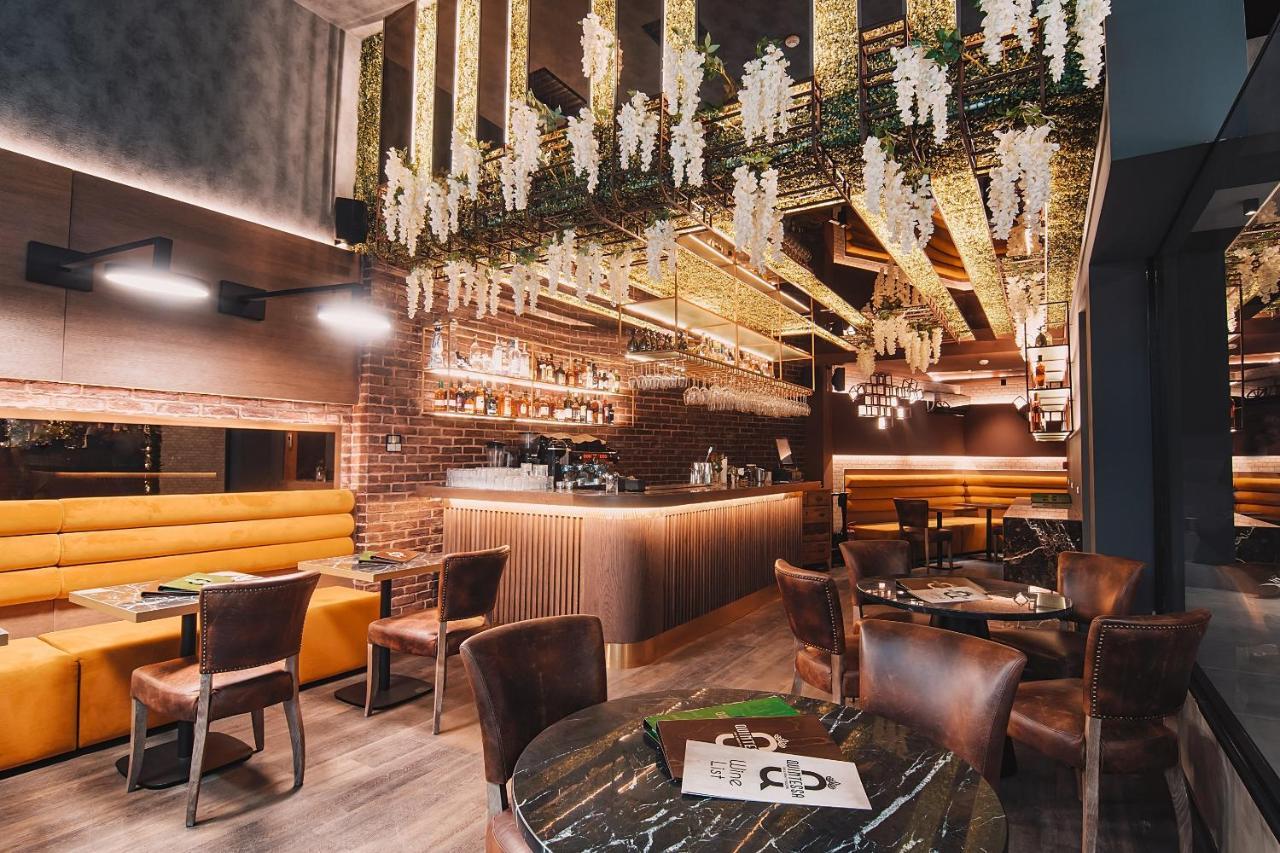 Project 3 Urban Chic Hotel 4*